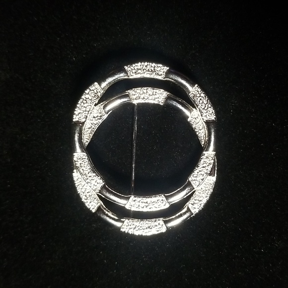 Vintage Signed Emmons Silver Brooch, Double Open Circles, Hammered Details - Picture 5 of 6